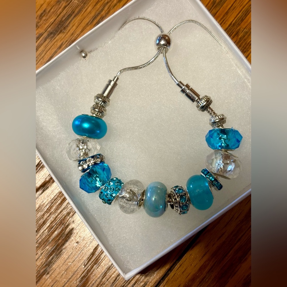 Elegant Blue and Silver Beaded Bracelet